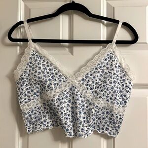 Lace cropped top with flowers